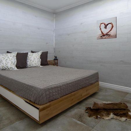 Семеен Хотел И Ресторант Райски Залив Golyama Zhelyazna Extérieur photo