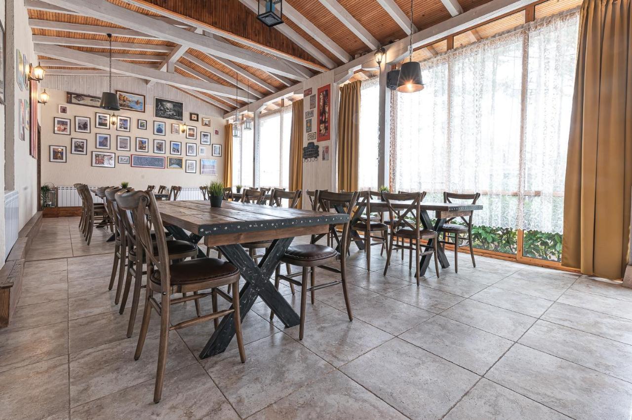 Семеен Хотел И Ресторант Райски Залив Golyama Zhelyazna Extérieur photo