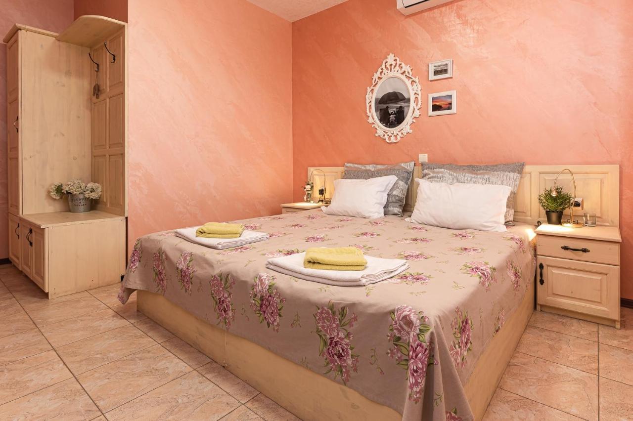 Семеен Хотел И Ресторант Райски Залив Golyama Zhelyazna Extérieur photo