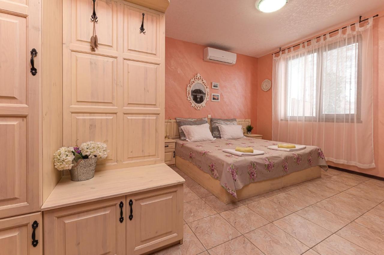 Семеен Хотел И Ресторант Райски Залив Golyama Zhelyazna Extérieur photo
